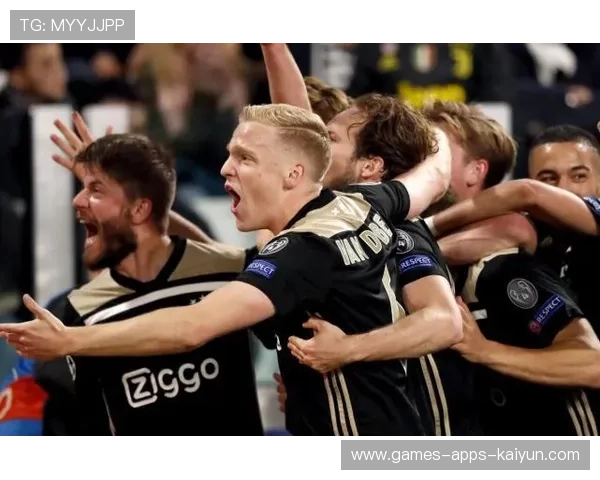 阿贾克斯再度展现Youth风格压迫：青春力场下的团队魔力