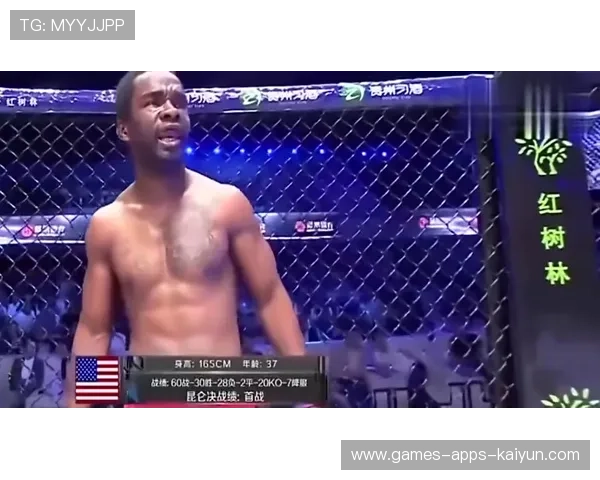 拳击重炮出击震得对手脚步踉跄：一副手套引爆训练的爆发力