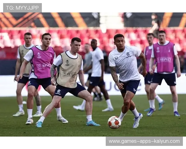 流浪者边路推进持续创造机会：一种现代足球的智慧玩法