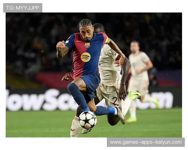 拉菲尼亚反越位小角度推射得分